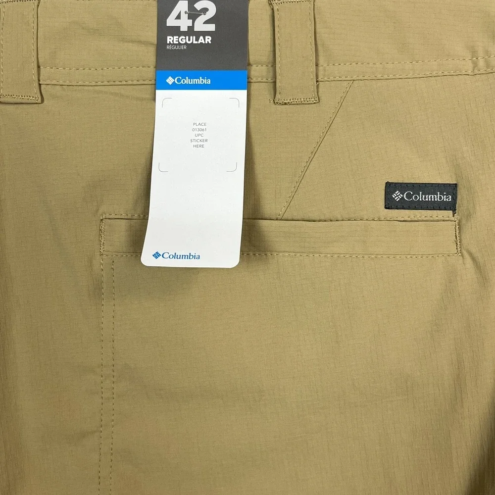 Columbia Men's Chino Shorts Size 42 Tan Khaki Nylon Omni Shield Moisture-wicking